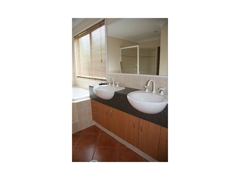 12 Fairy Wren Terrace, Gilston QLD 4211