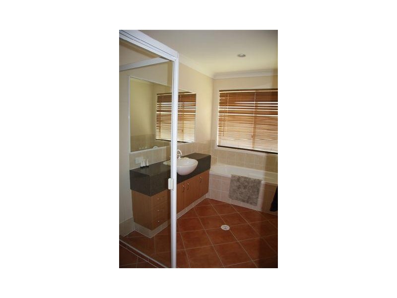 12 Fairy Wren Terrace, Gilston QLD 4211