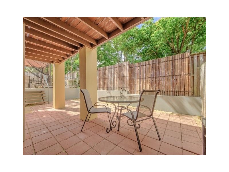 22/ 20 Fairway Drive, Clear Island Waters QLD 4226