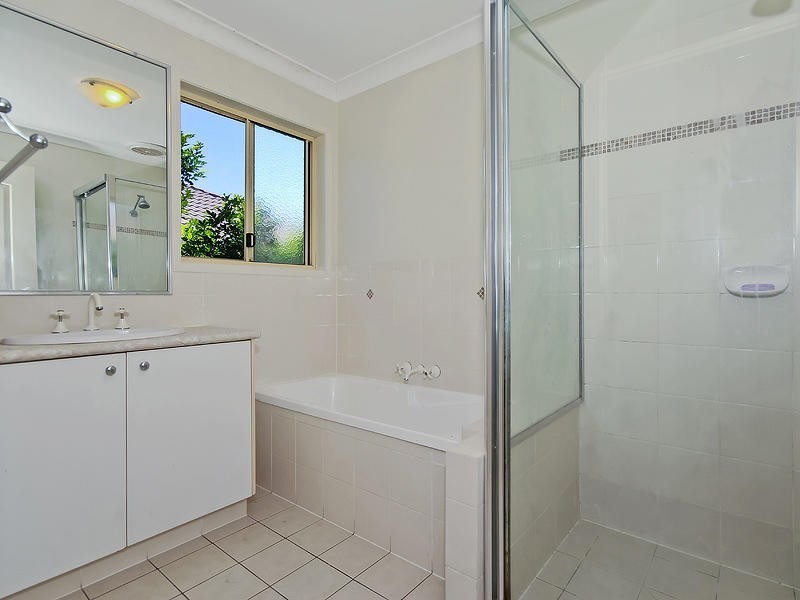 32 Fan Road, Robina QLD 4226