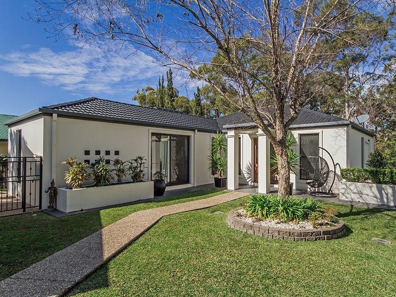 14 Federal Place, Robina QLD 4226