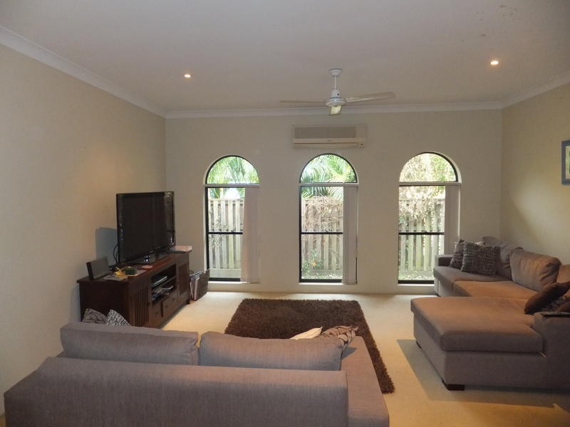 10 Ferndahl Drive, Varsity Lakes QLD 4227