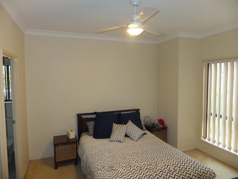 10 Ferndahl Drive, Varsity Lakes QLD 4227