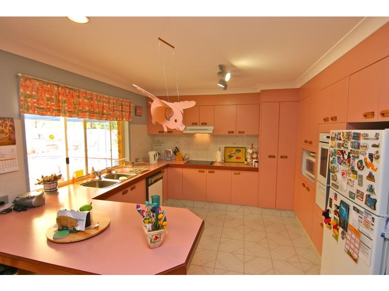 16 Firestone Court, Robina QLD 4226