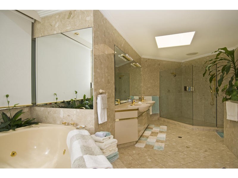 29 Firestone Court, Robina QLD 4226