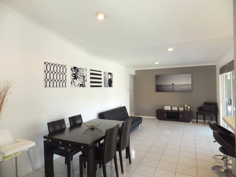 16 Frankston Court, Robina QLD 4226