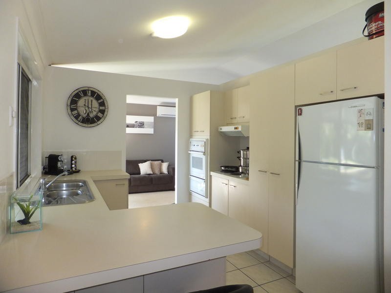 16 Frankston Court, Robina QLD 4226