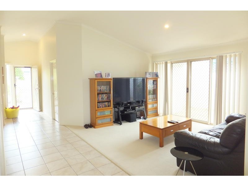4 Fulham Place, Robina QLD 4226