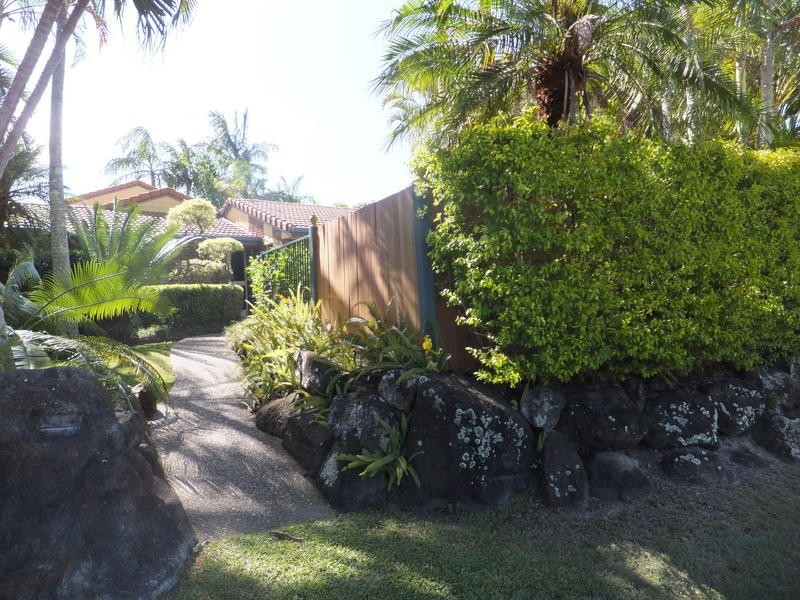 1 Gary Court, Carrara QLD 4211