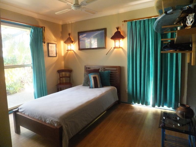 1 Gary Court, Carrara QLD 4211