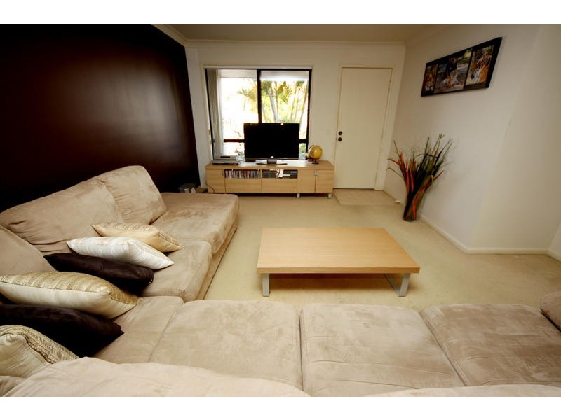 @/ 8 Ghilgai Road, Merrimac QLD 4226