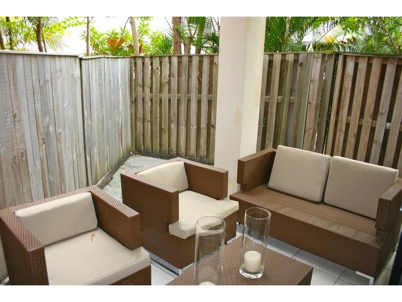 1/ 3 Glasshouse Drive, Varsity Lakes QLD 4227