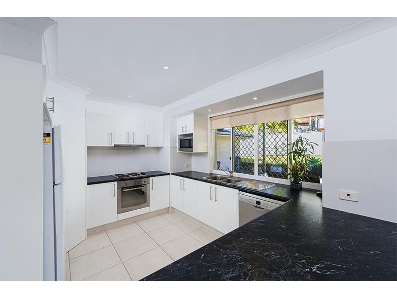 20 Glen Iris Place, Robina QLD 4226