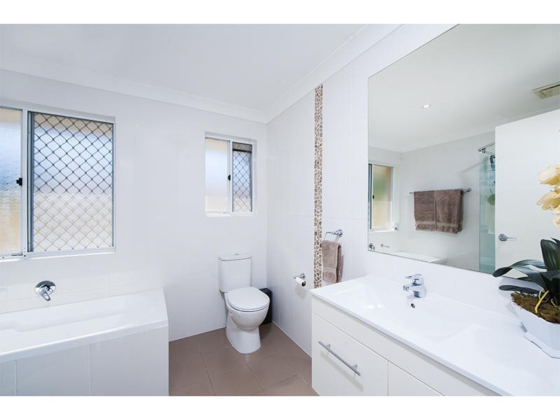 20 Glen Iris Place, Robina QLD 4226