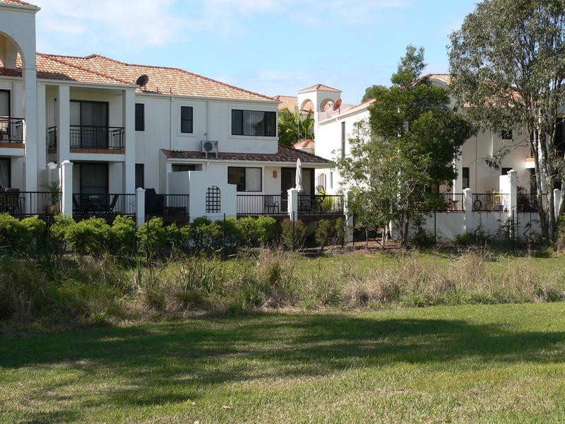 22 Glenside Drive, Robina QLD 4226