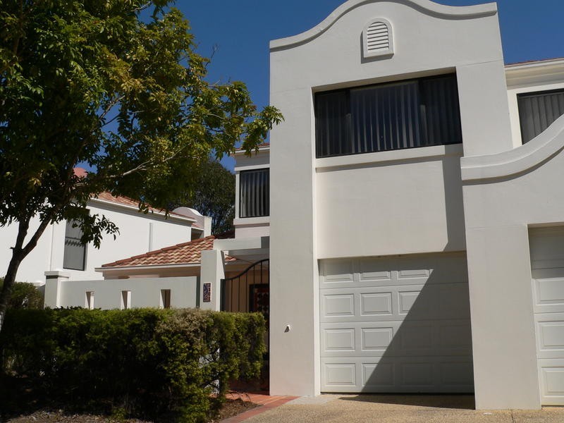 22 Glenside Drive, Robina QLD 4226