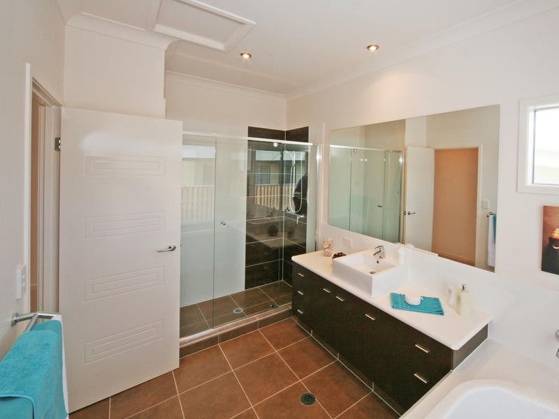 6 Grampian Court, Reedy Creek QLD 4227