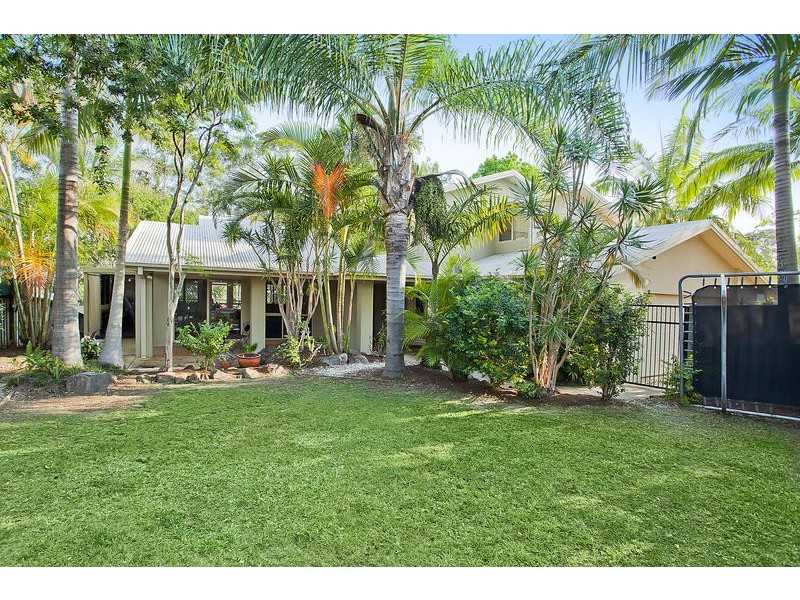 27 Grenaside Court, Robina QLD 4226