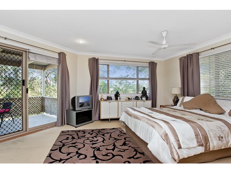 27 Grenaside Court, Robina QLD 4226