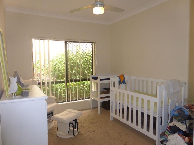 4 Grenada Court, Varsity Lakes QLD 4227