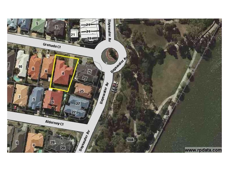 4 Grenada Court, Varsity Lakes QLD 4227
