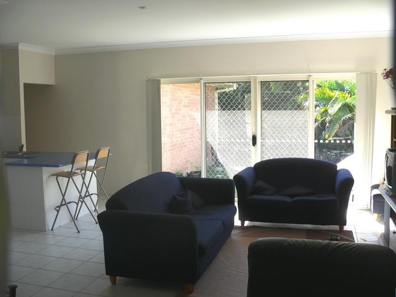 5 Grenada Court, Varsity Lakes QLD 4227