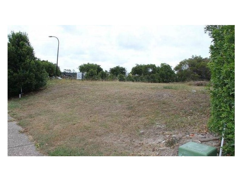 2 Heights Drive, Robina QLD 4226