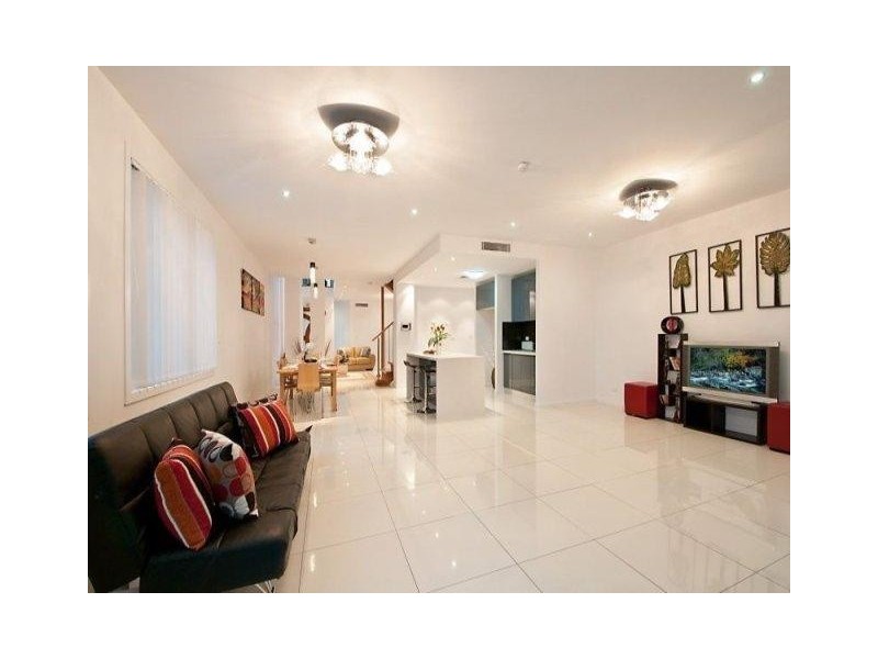 2/ 26 Heights Drive, Robina QLD 4226