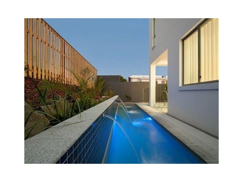 2/ 26 Heights Drive, Robina QLD 4226