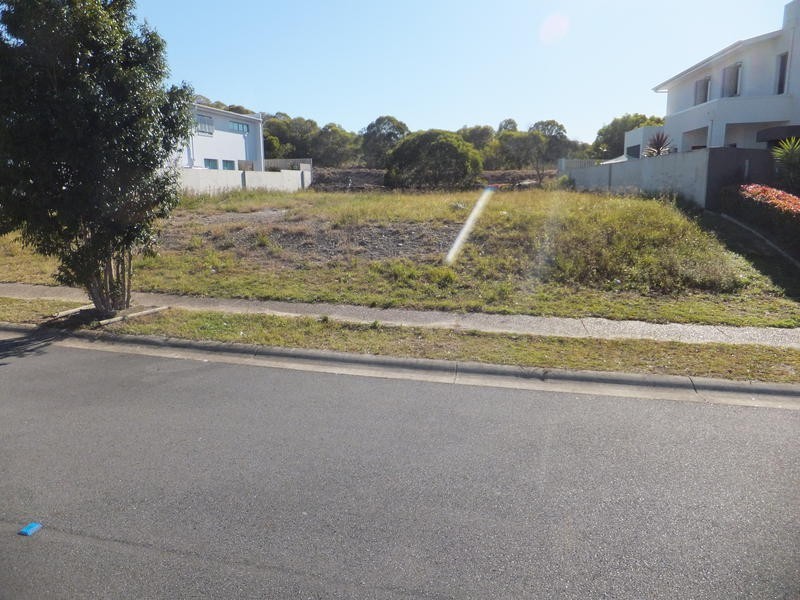 28 Heights Drive, Robina QLD 4226