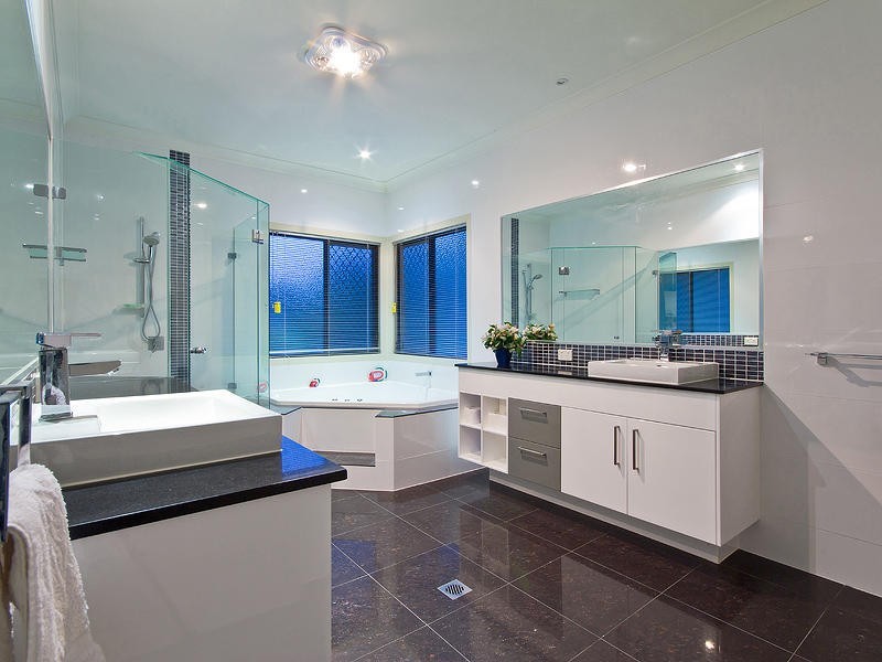 34 Hewson Court, Mudgeeraba QLD 4213