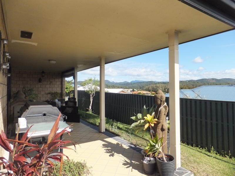 19 Hibertia Avenue, Elanora QLD 4221