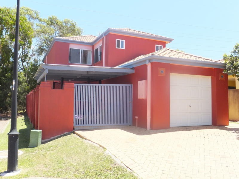 23 Highgate Lane, Robina QLD 4226