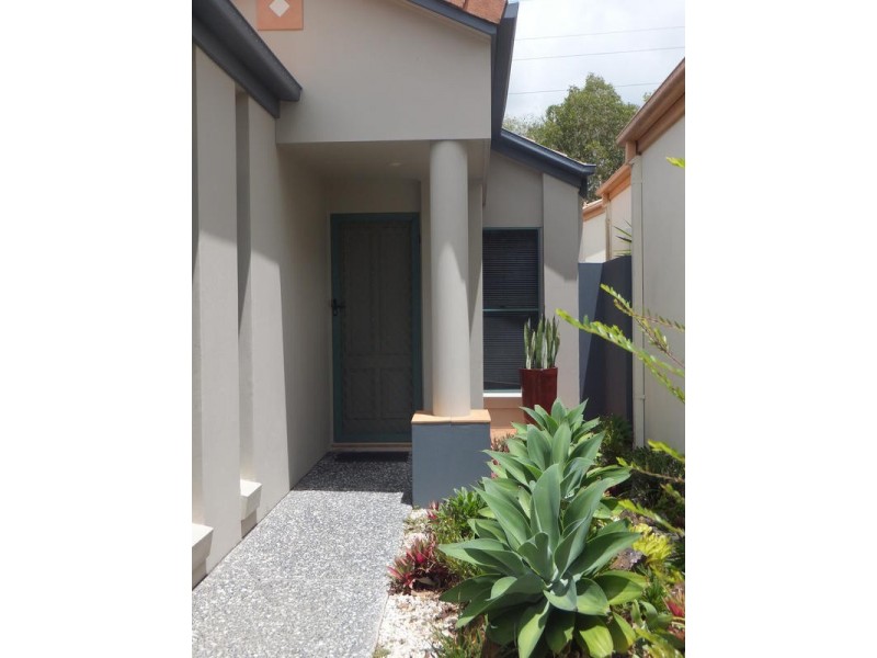 17 Highgate Lane, Robina QLD 4226