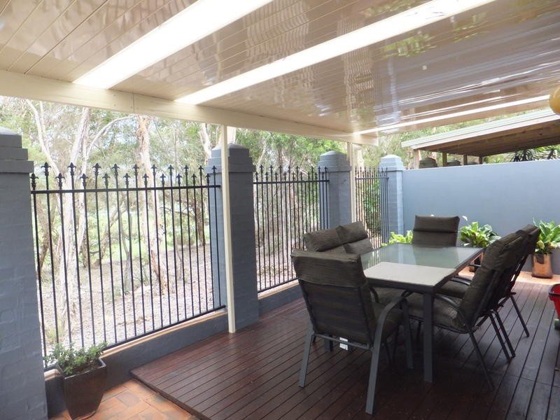 17 Highgate Lane, Robina QLD 4226