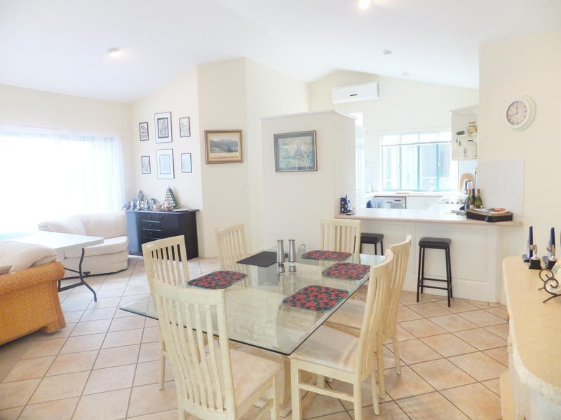 17 Highgate Lane, Robina QLD 4226