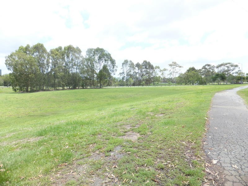 17 Highgate Lane, Robina QLD 4226