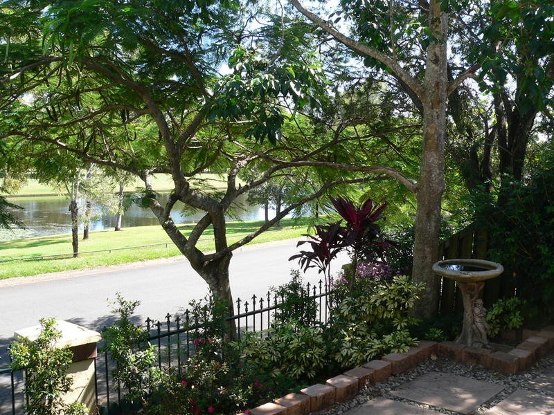 14 Hillsborough Close, Robina QLD 4226