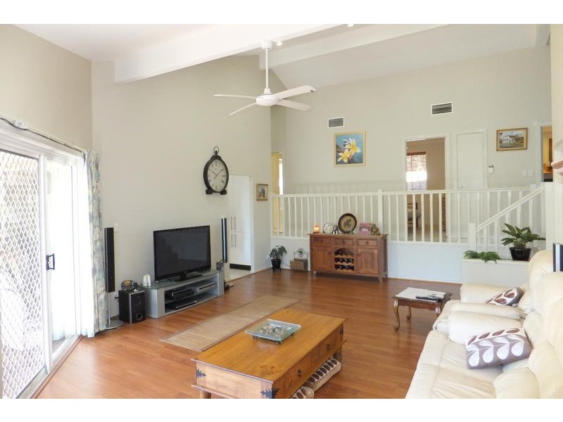 3 Hindmarsh Crt, Robina QLD 4226