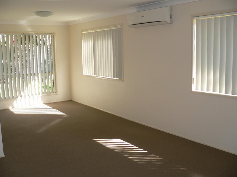 7 Ilminster Crescent, Mudgeeraba QLD 4213