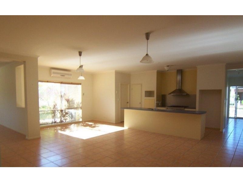 17 Imperia Crescent, Varsity Lakes QLD 4227