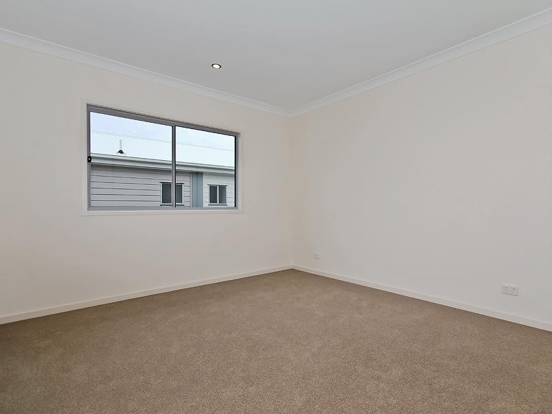 10 Jurien Crescent, Varsity Lakes QLD 4227