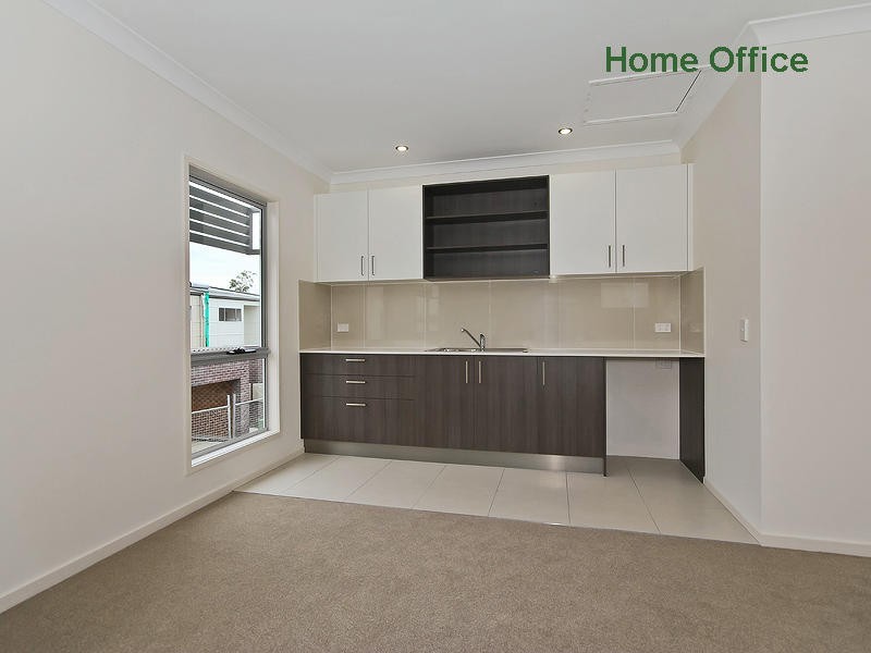 10 Jurien Crescent, Varsity Lakes QLD 4227