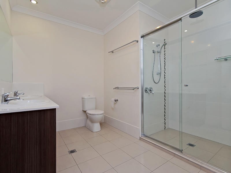 10 Jurien Crescent, Varsity Lakes QLD 4227