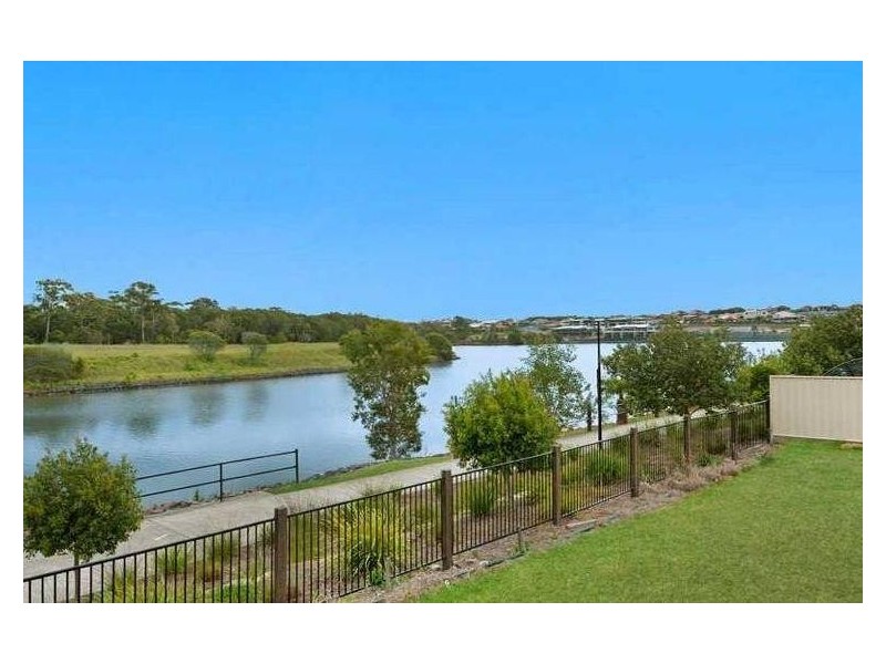 5 Jurien Crescent, Varsity Lakes QLD 4227