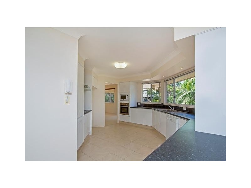 8 Kilburn Street, Robina QLD 4226