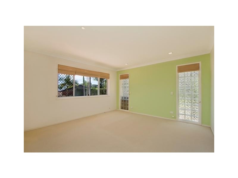 8 Kilburn Street, Robina QLD 4226