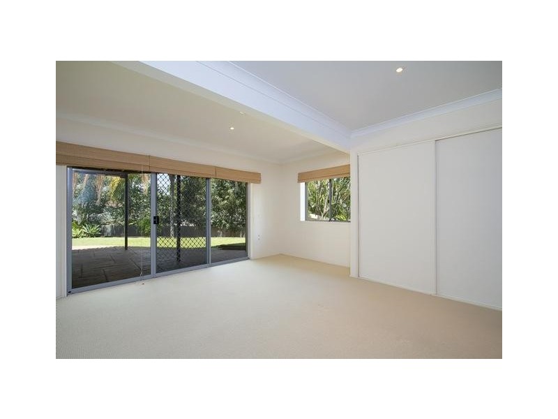 8 Kilburn Street, Robina QLD 4226