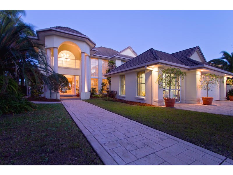 27 Kirralee Drive, Robina QLD 4226