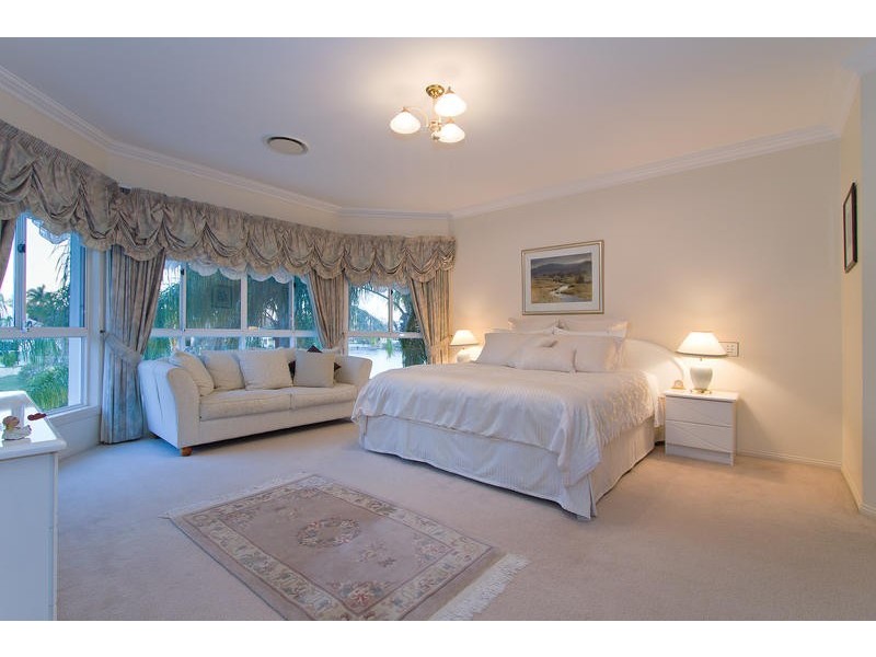 27 Kirralee Drive, Robina QLD 4226